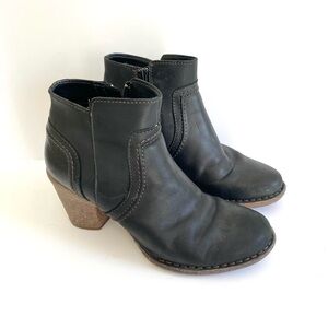 Clarks Artisan Carleta Paris Chunky Ankle‎ Bootie Leather Black Biker Boho 8.5